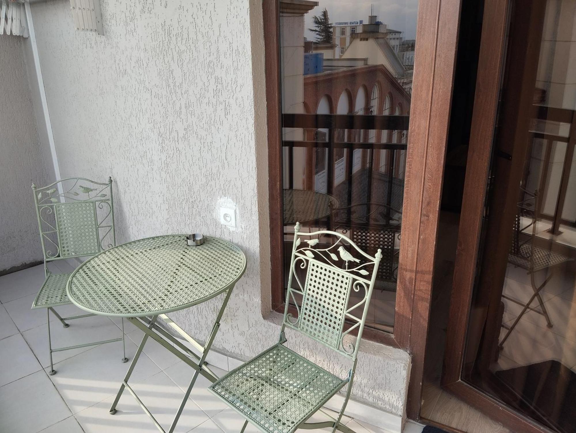 House Number 1 In Kutaisi Διαμέρισμα Εξωτερικό φωτογραφία